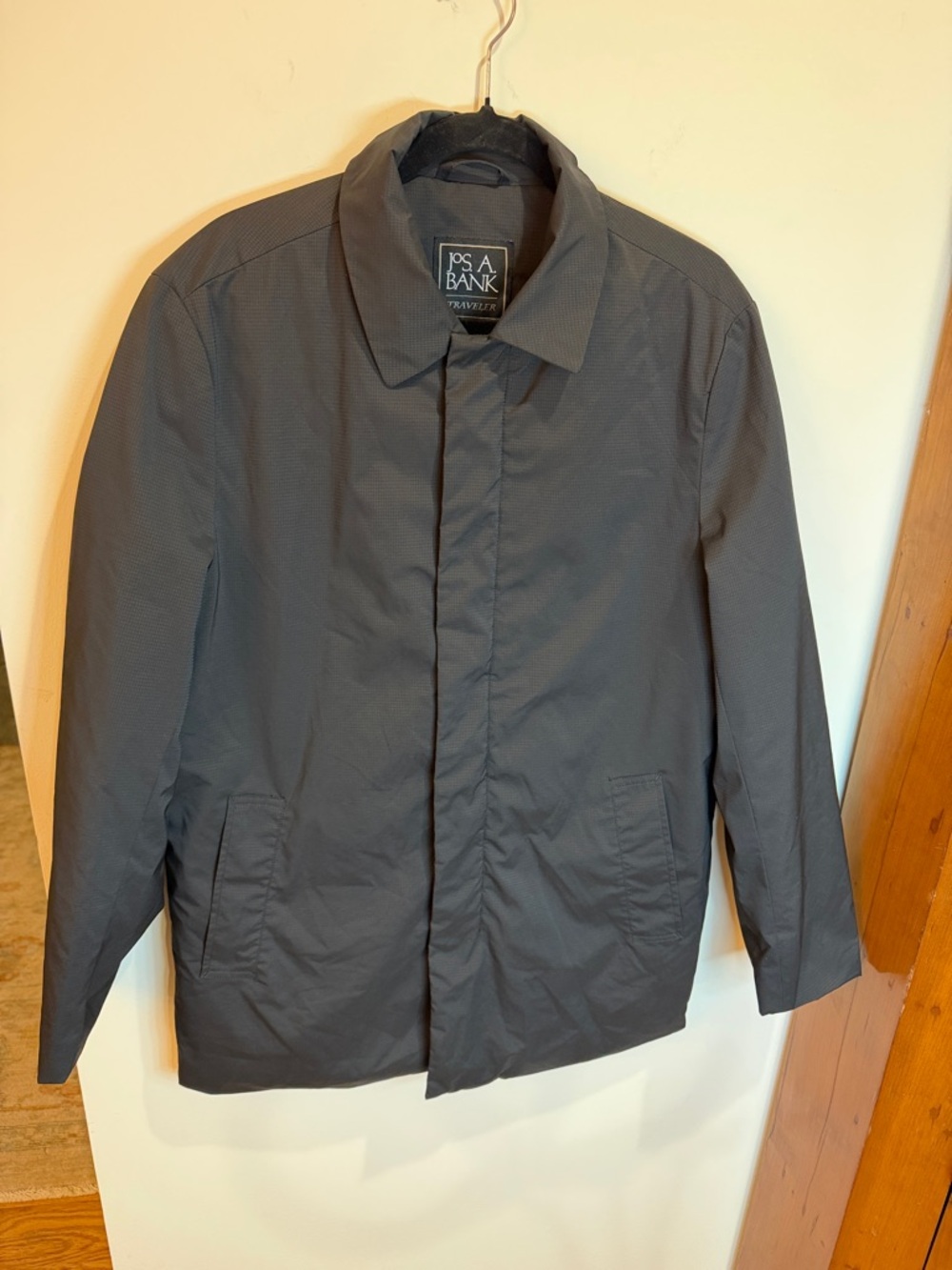 Jos. A. Bank Men's Dark Gray Traveler Zip/Snap Coat w/Quilted Interior, 38R